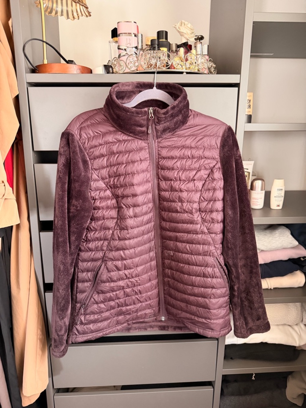 Women’s Quilted Hybrid Jacket - Plum